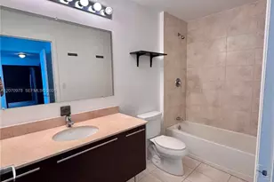 1900 N Bayshore Dr, Miami, FL 33132 - Photo 14