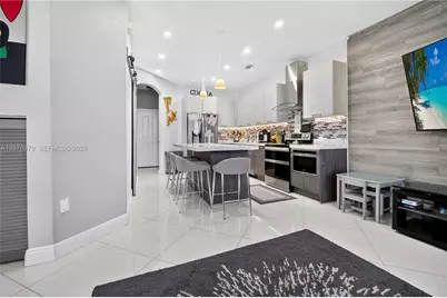 8061 NW 114th Pl #8061, Doral, FL 33178 - Photo 6
