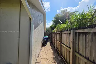 10076 NW 51st Terrace, Doral, FL 33178 - Photo 28