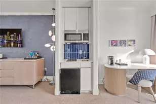 4401 Collins Ave, Miami Beach, FL 33140 - Photo 4