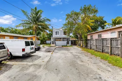 1236 NW 28th St #2, Miami, FL 33142 - Photo 6