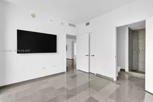 68 SE 6th St, Miami, FL 33131 - Photo 22
