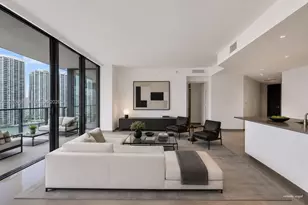68 SE 6th St, Miami, FL 33131 - Photo 2