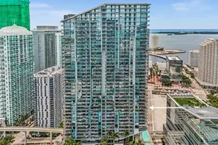 68 SE 6th St, Miami, FL 33131 - Photo 8