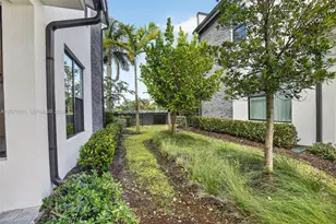 771 NW 84th Terrace, Plantation, FL 33324 - Photo 32