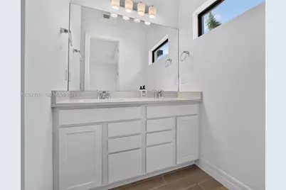 771 NW 84th Ter, Plantation, FL 33324 - Photo 16