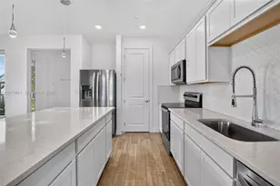 771 NW 84th Terrace, Plantation, FL 33324 - Photo 4