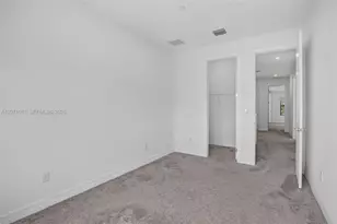 771 NW 84th Terrace, Plantation, FL 33324 - Photo 18