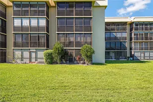 3241 Holiday Springs Blvd, Margate, FL 33063 - Photo 32