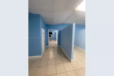 4224 W 16th Ave, Hialeah, FL 33012 - Photo 8