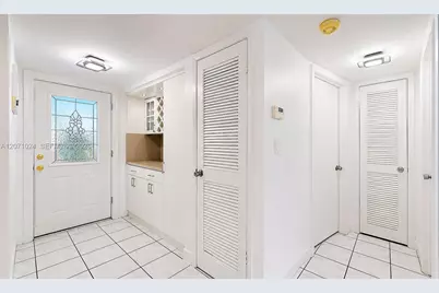 8500 Sunrise Lakes Blvd #201, Sunrise, FL 33322 - Photo 6