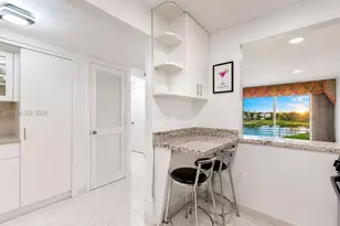 8500 Sunrise Lakes Blvd, Sunrise, FL 33322 - Photo 12