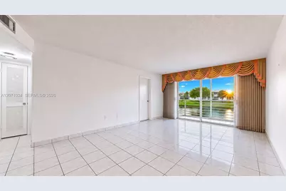 8500 Sunrise Lakes Blvd #201, Sunrise, FL 33322 - Photo 18