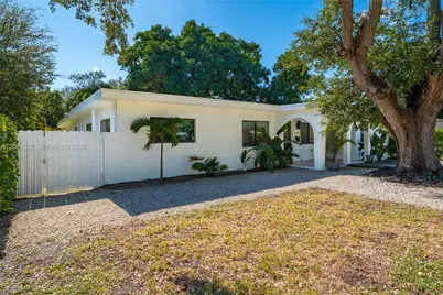 638 NE 141st St, North Miami, FL 33161 - Photo 20