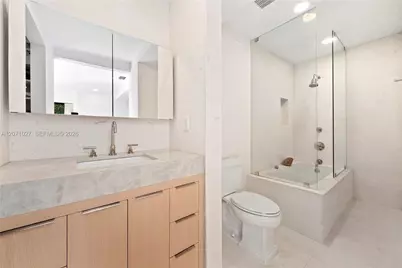 638 NE 141st St, North Miami, FL 33161 - Photo 10