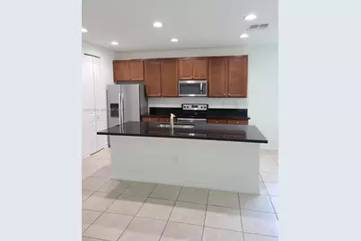 11362 SW 15th St, Pembroke Pines, FL 33025 - Photo 6