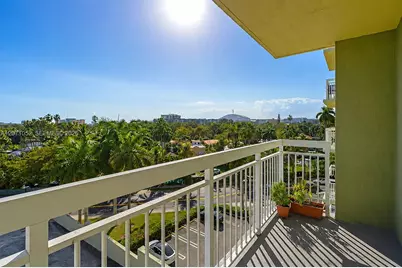 816 NW 11th St #607, Miami, FL 33136 - Photo 6