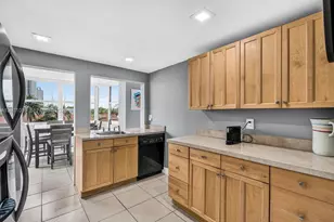 16565 NE 26th Ave, North Miami Beach, FL 33160 - Photo 14