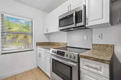 5302 SW 138th Pl, Miami, FL 33175 - Photo 12