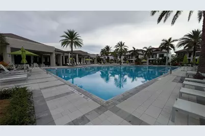 8001 NW 41st St #F-204, Doral, FL 33166 - Photo 18