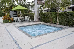 8001 NW 41st St, Doral, FL 33166 - Photo 16