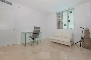 55 SE 6th St, Miami, FL 33131 - Photo 14