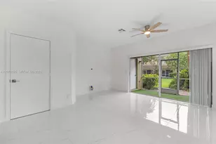 12133 SW 3rd St, Pembroke Pines, FL 33025 - Photo 12