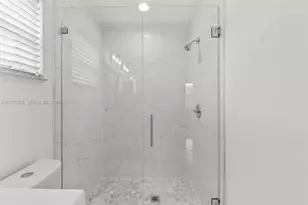 12133 SW 3rd St, Pembroke Pines, FL 33025 - Photo 24