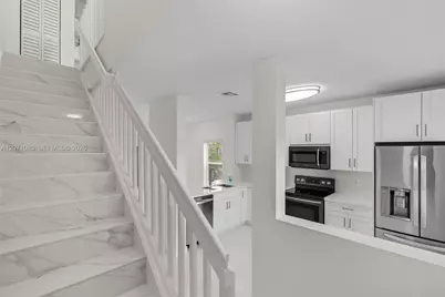 12133 SW 3rd St #12133, Pembroke Pines, FL 33025 - Photo 16
