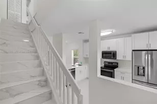 12133 SW 3rd St, Pembroke Pines, FL 33025 - Photo 16