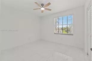 12133 SW 3rd St, Pembroke Pines, FL 33025 - Photo 26