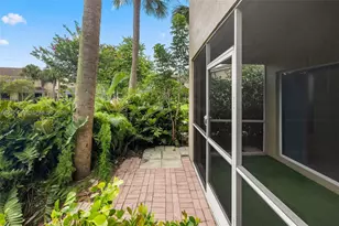 12133 SW 3rd St, Pembroke Pines, FL 33025 - Photo 34