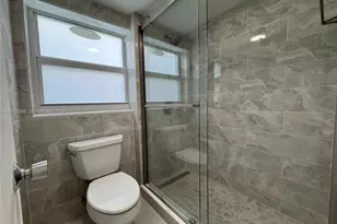 245 18th St, Miami Beach, FL 33139 - Photo 10