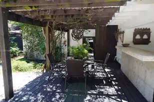 3596 Main Hwy, Miami, FL 33133 - Photo 14