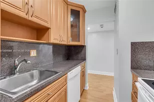 5055 NW 7th St, Miami, FL 33126 - Photo 6