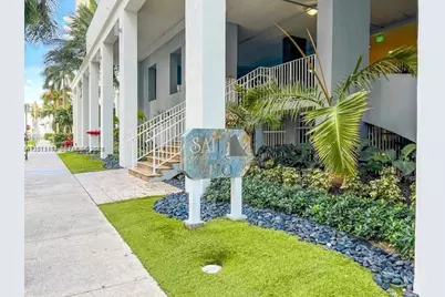 170 SE 14th St #1506, Miami, FL 33131 - Photo 2