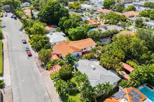 41 Campina Ct, Coral Gables, FL 33134 - Photo 6