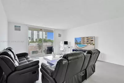 1401 S Ocean Dr #302, Hollywood, FL 33019 - Photo 12