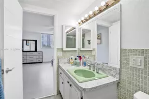 1401 S Ocean Dr, Hollywood, FL 33019 - Photo 32