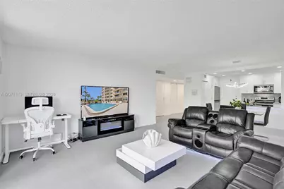 1401 S Ocean Dr #302, Hollywood, FL 33019 - Photo 14
