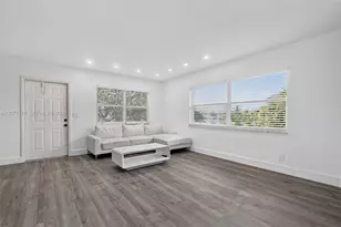 2100 Diana Dr, Hallandale Beach, FL 33009 - Photo 4