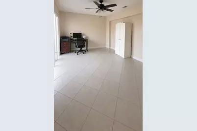 4199 W 18th Ct, Hialeah, FL 33012 - Photo 18