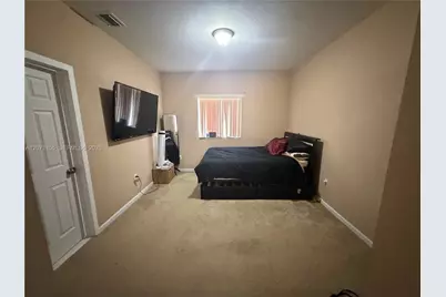 550 Saint Tropez Ln, Margate, FL 33068 - Photo 14