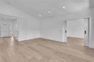 3433 SW 52nd Ct, Hollywood, FL 33023 - Photo 22