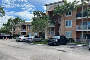 6928 SW 39th St, Davie, FL 33314 - Photo 2