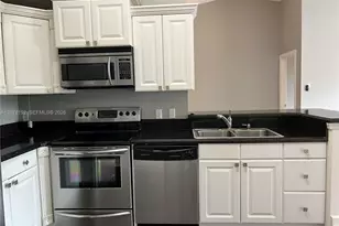 6928 SW 39th St, Davie, FL 33314 - Photo 14