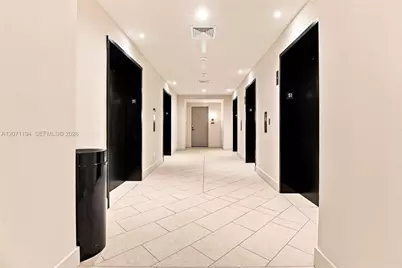 159 NE 6th St #5102, Miami, FL 33132 - Photo 10
