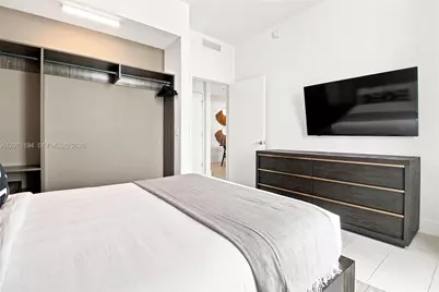 159 NE 6th St #5102, Miami, FL 33132 - Photo 30