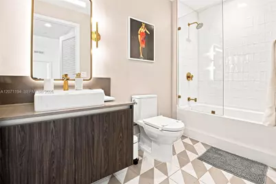 159 NE 6th St #5102, Miami, FL 33132 - Photo 32