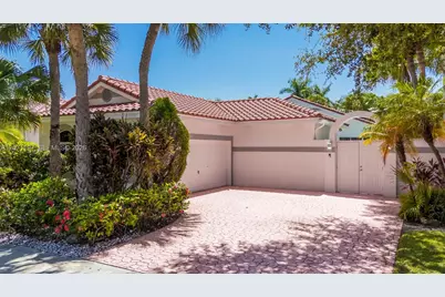 1051 W Bel Aire Dr W, Pembroke Pines, FL 33027 - Photo 40